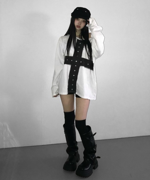 THEAIRTOWN（ジエアタウン）の「pinter bless cross loose top（スウェット・レディース・ホワイト・FREE）」の7枚目の写真