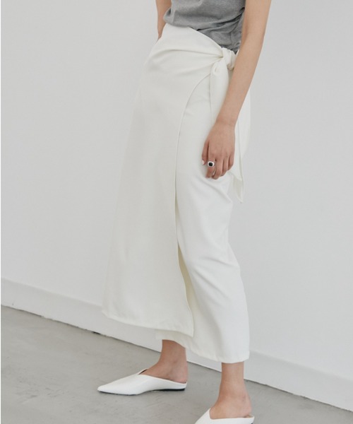 DRWCYS（ドロシーズ）の「ラップタイナロースカート（スカート・レディース・アイボリー/チャコールグレー・FREE）」の4枚目の写真