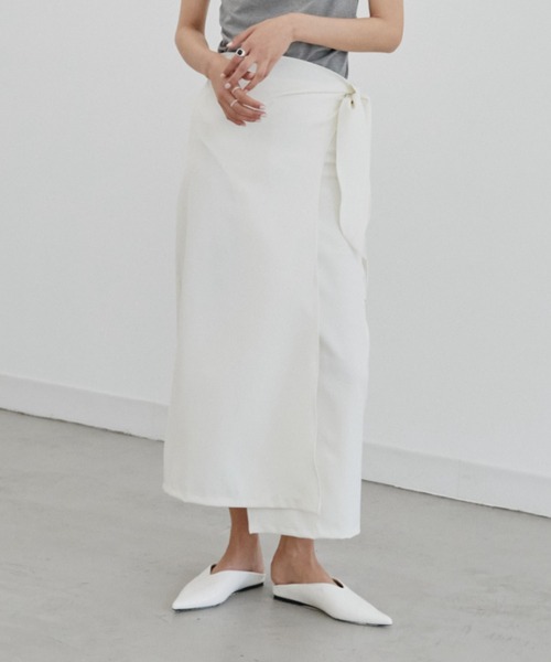 DRWCYS（ドロシーズ）の「ラップタイナロースカート（スカート・レディース・アイボリー/チャコールグレー・FREE）」の3枚目の写真