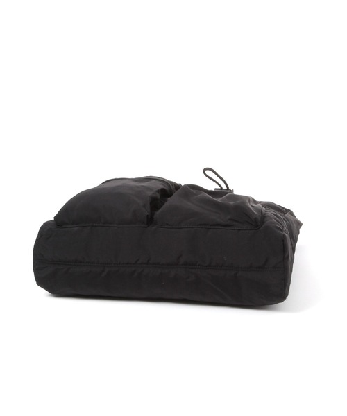 LAKOLE（ラコレ）の「マルチポケットミドルショルダーバッグ / 665235（ショルダーバッグ・メンズ・グレー/ブラック・FREE）」の8枚目の写真