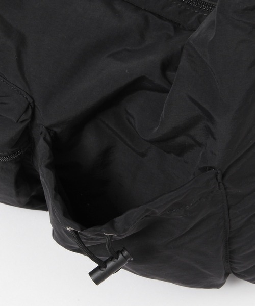 LAKOLE（ラコレ）の「マルチポケットミドルショルダーバッグ / 665235（ショルダーバッグ・メンズ・グレー/ブラック・FREE）」の14枚目の写真