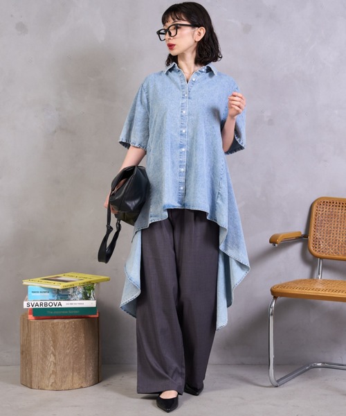 A.D.C.L.（エーディーシーエル）の「イレギュラーヘム デニムロングシャツ（シャツ/ブラウス・レディース・ブルー/サックスブルー・M/L）」の2枚目の写真