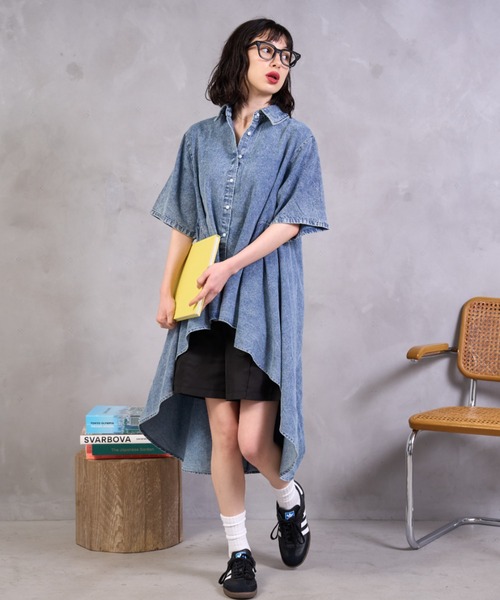 A.D.C.L.（エーディーシーエル）の「イレギュラーヘム デニムロングシャツ（シャツ/ブラウス・レディース・ブルー/サックスブルー・M/L）」の9枚目の写真