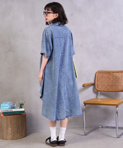A.D.C.L.（エーディーシーエル）の「イレギュラーヘム デニムロングシャツ（シャツ/ブラウス・レディース・ブルー/サックスブルー・M/L）」の13枚目の写真