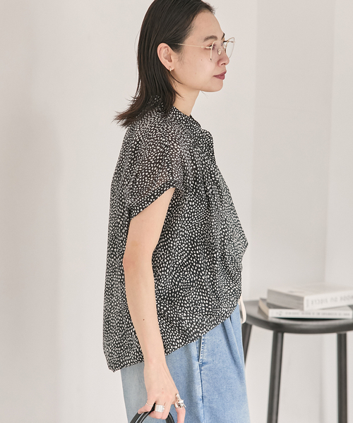 JOURNAL STANDARD(ジャーナルスタンダード)の「《追加》80ローンタックボリュームシャツ(シャツ/ブラウス・レディース・ブラック系その他/ベージュ・FREE)」の10枚目の写真
