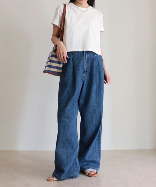 fredy emue（フレディエミュ）の「シルケットスムースクロップドTシャツ（Tシャツ/カットソー・レディース・ベージュ/カーキ/オフホワイト/チャコールグレー・38）」の12枚目の写真