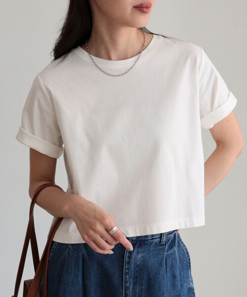 fredy emue（フレディエミュ）の「シルケットスムースクロップドTシャツ（Tシャツ/カットソー・レディース・ベージュ/カーキ/オフホワイト/チャコールグレー・38）」の16枚目の写真