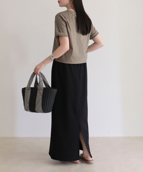 fredy emue（フレディエミュ）の「シルケットスムースクロップドTシャツ（Tシャツ/カットソー・レディース・ベージュ/カーキ/オフホワイト/チャコールグレー・38）」の19枚目の写真