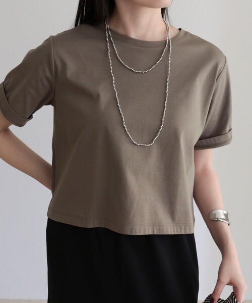 fredy emue（フレディエミュ）の「シルケットスムースクロップドTシャツ（Tシャツ/カットソー・レディース・ベージュ/カーキ/オフホワイト/チャコールグレー・38）」の21枚目の写真