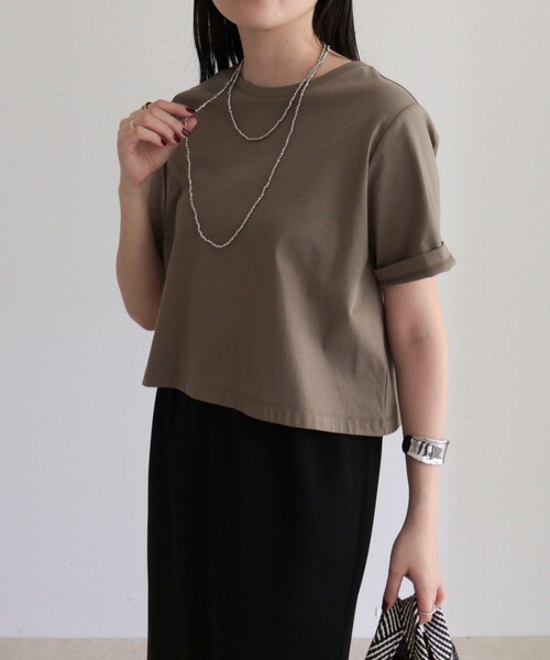 fredy emue（フレディエミュ）の「シルケットスムースクロップドTシャツ（Tシャツ/カットソー・レディース・ベージュ/カーキ/オフホワイト/チャコールグレー・38）」の22枚目の写真