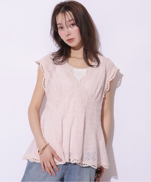 Mystrada(マイストラーダ)の「カットワークペプラムブラウス(シャツ/ブラウス・レディース・ブラック/ホワイト/ピンク/レッド・38/36)」の22枚目の写真