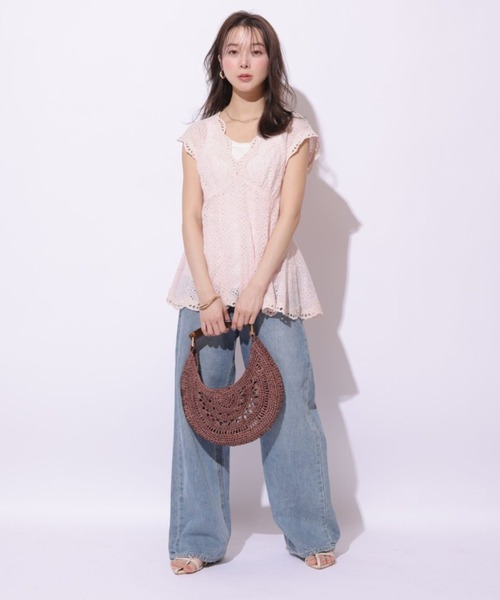 Mystrada(マイストラーダ)の「カットワークペプラムブラウス(シャツ/ブラウス・レディース・ブラック/ホワイト/ピンク/レッド・38/36)」の19枚目の写真
