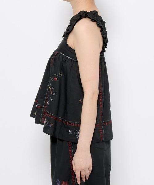 mysty woman(ミスティウーマン)の「レトロ花刺繍ノースリブラウス 759302(シャツ/ブラウス・レディース・ブラック/オフホワイト・FREE)」の15枚目の写真