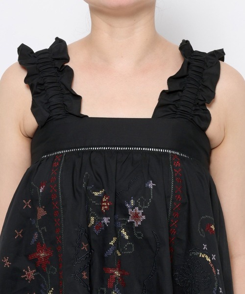 mysty woman(ミスティウーマン)の「レトロ花刺繍ノースリブラウス 759302(シャツ/ブラウス・レディース・ブラック/オフホワイト・FREE)」の17枚目の写真