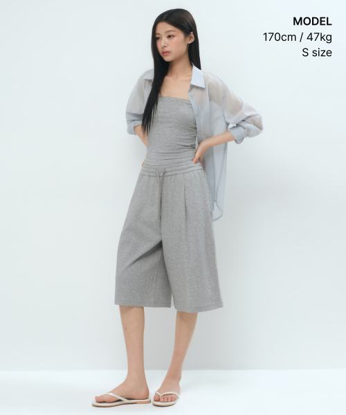 MUSINSA STANDARD WOMAN（ムシンサスタンダードウーマン）の「[クールタンダード] ウィメンズ ワン タック バミューダ スウェットパンツ [ミディアムグレー]（その他パンツ・レディース・その他・X-SMALL/SMALL/MEDIUM/LARGE）」の2枚目の写真