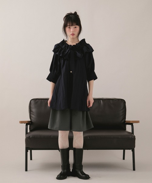 loin nuit(ロワンニュイ)の「2way frill ribbon blouse / 2wayフリルリボンブラウス(シャツ/ブラウス・レディース・イエロー/ネイビー/ライトブルー・FREE)」の9枚目の写真