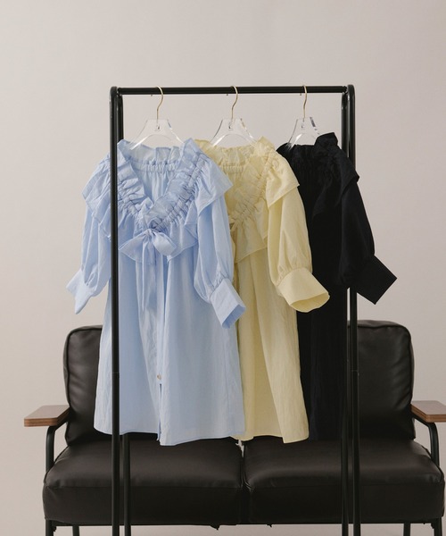 loin nuit(ロワンニュイ)の「2way frill ribbon blouse / 2wayフリルリボンブラウス(シャツ/ブラウス・レディース・イエロー/ネイビー/ライトブルー・FREE)」の6枚目の写真