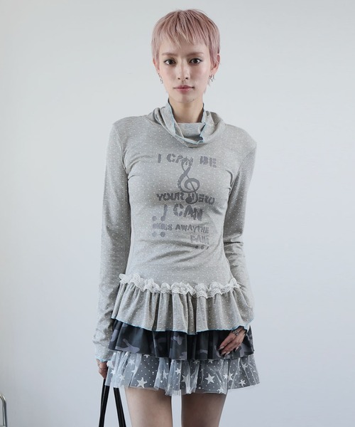 Ulysses(ユリシス)の「ドットプリントフリルヘムハイネックトップス(Tシャツ/カットソー・レディース・グレー・S/M)」の8枚目の写真