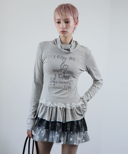 Ulysses(ユリシス)の「ドットプリントフリルヘムハイネックトップス(Tシャツ/カットソー・レディース・グレー・S/M)」の11枚目の写真