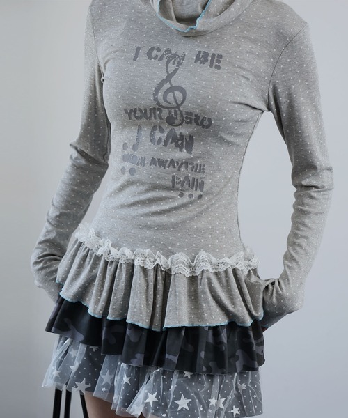 Ulysses(ユリシス)の「ドットプリントフリルヘムハイネックトップス(Tシャツ/カットソー・レディース・グレー・S/M)」の18枚目の写真