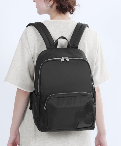 MARY QUANT（マリークワント）の「スクエアマルチファンクション