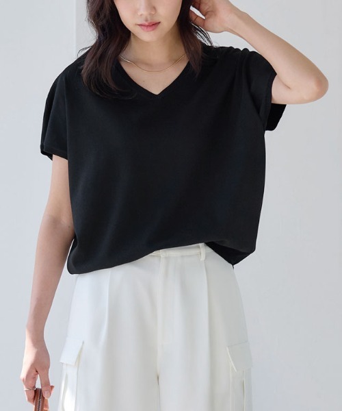 Pierrot(ピエロ)の「【接触冷感/UV/ウォッシャブル】Vネックフレンチドルマンニット(ニット/セーター・レディース・ブラック/アイボリー/ライトブルー/杢グレー/イエロー・M/L/LL/3L)」の20枚目の写真