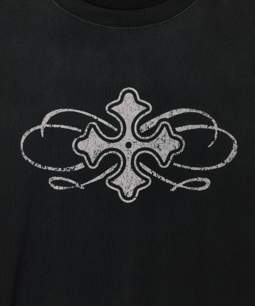 MAISON MINED(メゾンミネド)の「CELTIC CROSS WASHED HALF T BLACK(Tシャツ/カットソー・メンズ・その他・SMALL/MEDIUM/LARGE)」の2枚目の写真