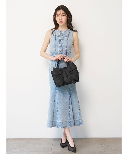 SNIDEL(スナイデル)の「アメスリデニムワンピース(ワンピース・レディース・ブラウン/ブルー/ライトブルー・2/1/0)」の7枚目の写真