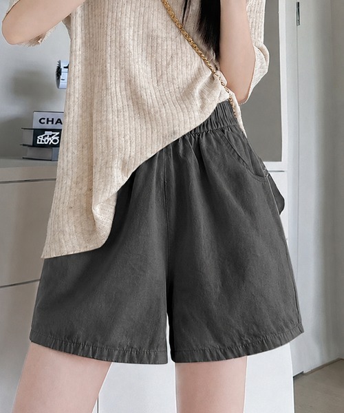 mielu(ミエル)の「ウエストゴムリラックスショートパンツ(その他パンツ・レディース・カーキ/ブラック/ダークグレー・MEDIUM/LARGE)」の2枚目の写真
