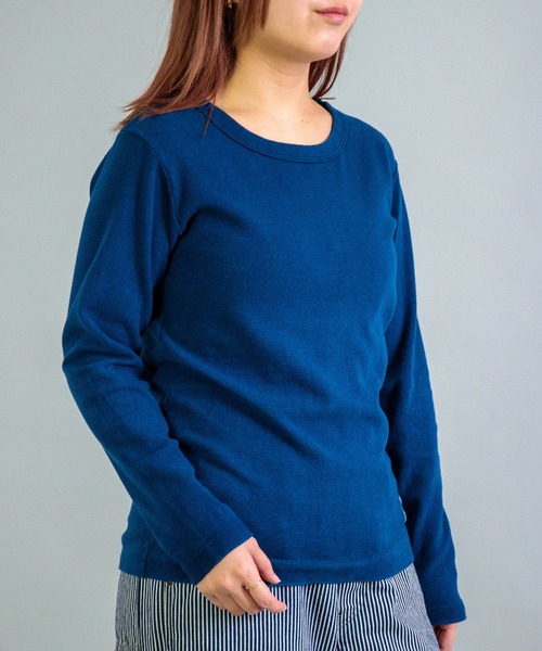 OMNIGOD（オムニゴッド）の「[OMNIGOD womens / オムニゴッド] KLフライス (手染めインディゴ) ロングスリーブＴシャツ（Tシャツ/カットソー・レディース・インディゴブルー・3/2）」の2枚目の写真