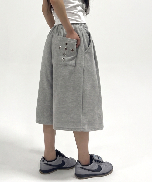 FUZZY SCAN（ファジスキャン）の「クロスアイレットバミューダパンツメランジ（その他パンツ・レディース・ライトグレー・ONE SIZE/TWO）」の7枚目の写真