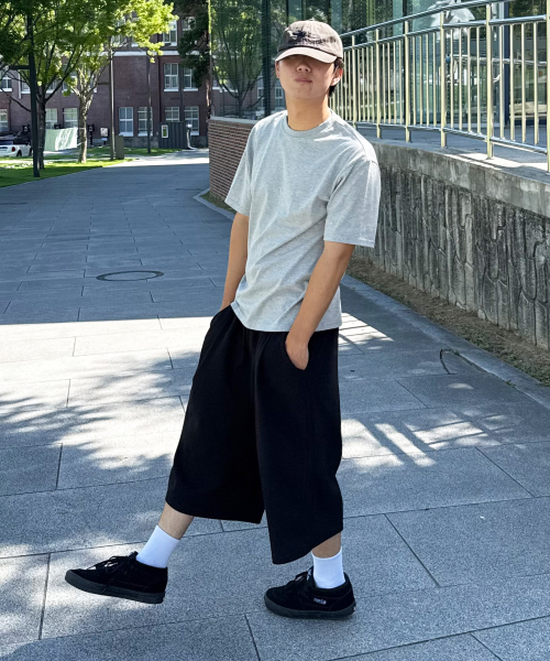 FUZZY SCAN（ファジスキャン）の「クロスアイレットバミューダパンツメランジ（その他パンツ・レディース・ライトグレー・ONE SIZE/TWO）」の10枚目の写真
