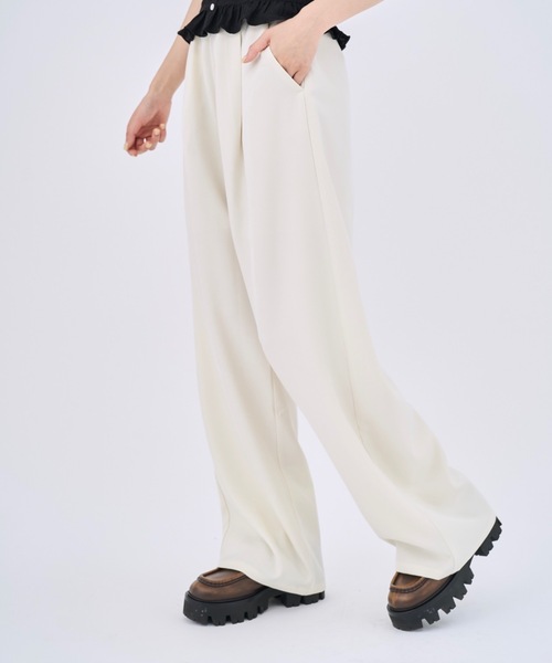 Lallana(ララーナ)の「Beautiful Silhouette Wide Slacks /美シルエットタックワイドスラックス(スラックス・レディース・ブラック/アイボリー・LARGE/MEDIUM/SMALL)」の11枚目の写真