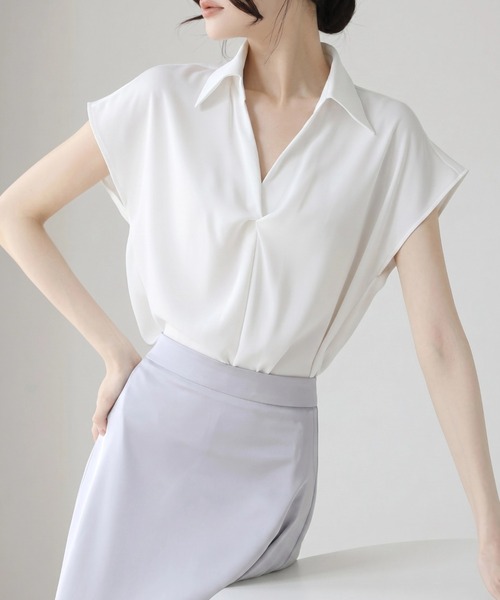 yuue' ( wear )(ユーイ)の「オフィス、プライベート、オケージョンにも◎サテンツイストタック半袖ブラウス(シャツ/ブラウス・レディース・ホワイト/ブルー・FREE)」の8枚目の写真