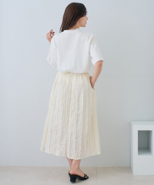Neige(ネージュ)の「タックフリルラインフレアスカート(スカート・レディース・アイボリー/ブラック・ONE SIZE)」の4枚目の写真