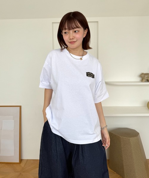 Remember.（リメンバー）の「迷彩グラフィックルーズTシャツ / Camouflage Graphic Loose Tshirt（Tシャツ/カットソー・メンズ・ブラック/ネイビー/ホワイト・MEDIUM/LARGE）」の5枚目の写真