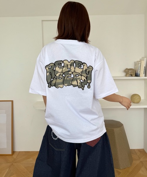 Remember.（リメンバー）の「迷彩グラフィックルーズTシャツ / Camouflage Graphic Loose Tshirt（Tシャツ/カットソー・メンズ・ブラック/ネイビー/ホワイト・MEDIUM/LARGE）」の8枚目の写真