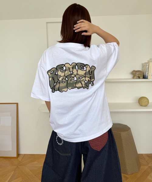 Remember.（リメンバー）の「迷彩グラフィックルーズTシャツ / Camouflage Graphic Loose Tshirt（Tシャツ/カットソー・メンズ・ブラック/ネイビー/ホワイト・MEDIUM/LARGE）」の9枚目の写真