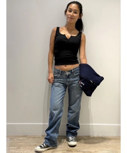 GAP(ギャップ)の「モダンリブ スクープ ヘンリーネック タンクトップ(タンクトップ・レディース・ブラック/ブルー/ホワイト・XS/S/M/L/XL/XXS)」の7枚目の写真