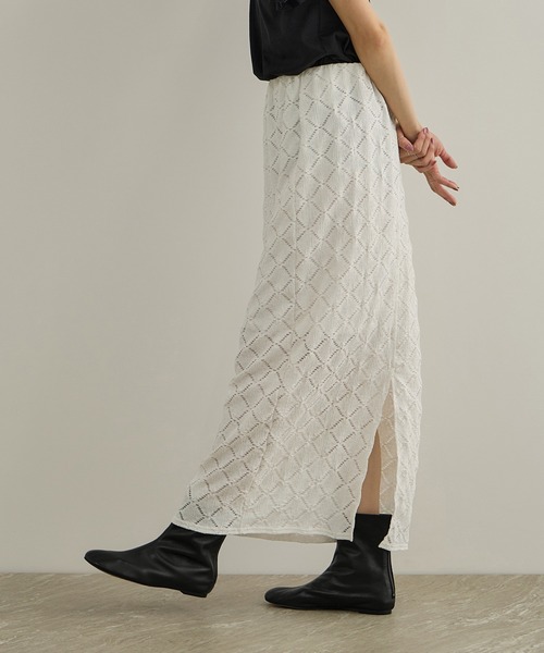 SALON adam et rope'(サロン アダム エ ロペ)の「【W S(ドゥーブル)】ソフトレザーインヒールブーツ(ブーツ・レディース・ダークブラウン/ブラック・37.5/37/36.5/36)」の4枚目の写真