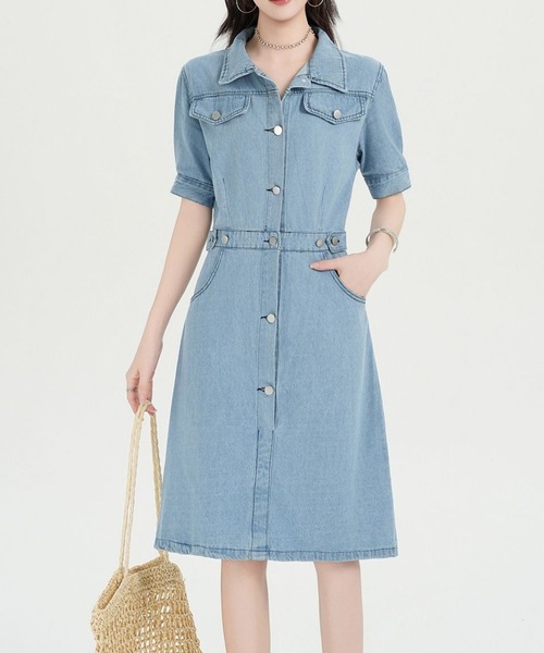 LUCPY(ラクピー)の「ライトデニムシャツワンピース(ワンピース・レディース・ブルー・SMALL/X-LARGE/LARGE/MEDIUM)」の4枚目の写真