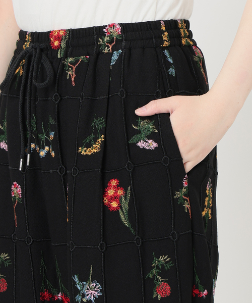 SLOBE IENA(スローブイエナ)の「《WEB限定/追加》embroideryメッシュパンツ(その他パンツ・レディース・ブラック・FREE)」の18枚目の写真