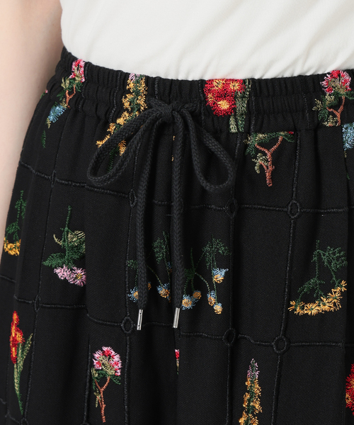 SLOBE IENA(スローブイエナ)の「《WEB限定/追加》embroideryメッシュパンツ(その他パンツ・レディース・ブラック・FREE)」の21枚目の写真