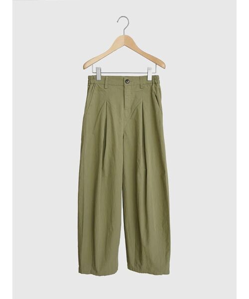 FIKA.(フィーカ)の「Box tuck wide pants(その他パンツ・レディース・チャコール/ブラウン/カーキ・MEDIUM)」の6枚目の写真