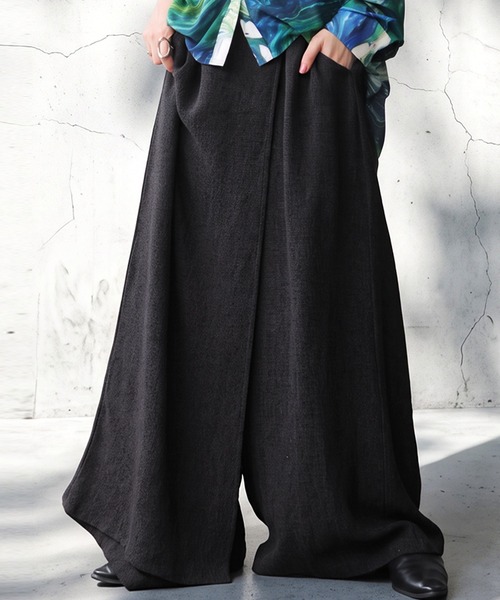 antiqua(アンティカ)の「ラップデザイン スカート風 ワイドパンツ(その他パンツ・レディース・ブラック・ONE SIZE)」の1枚目の写真