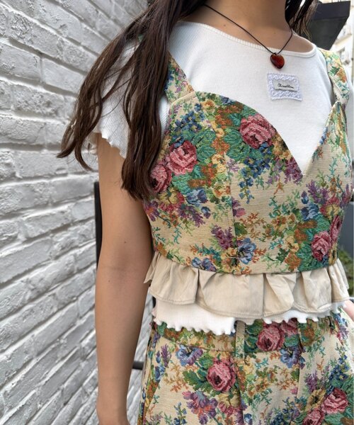w closet(ダブルクローゼット)の「【セットアップ対応】ゴブランビスチェ(その他トップス・レディース・ベージュ/ブラック・FREE)」の6枚目の写真