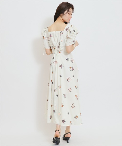 WILLSELECTION(ウィルセレクション)の「フローラルベリープリントギャザースリーブワンピース(ワンピース・レディース・ブラウン/ホワイト/ピンク・FREE)」の6枚目の写真