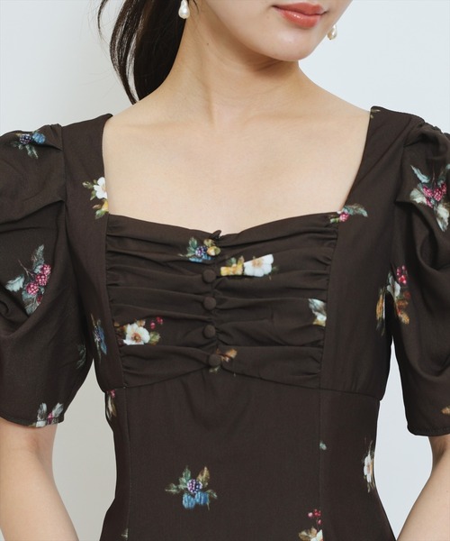 WILLSELECTION(ウィルセレクション)の「フローラルベリープリントギャザースリーブワンピース(ワンピース・レディース・ブラウン/ホワイト/ピンク・FREE)」の17枚目の写真