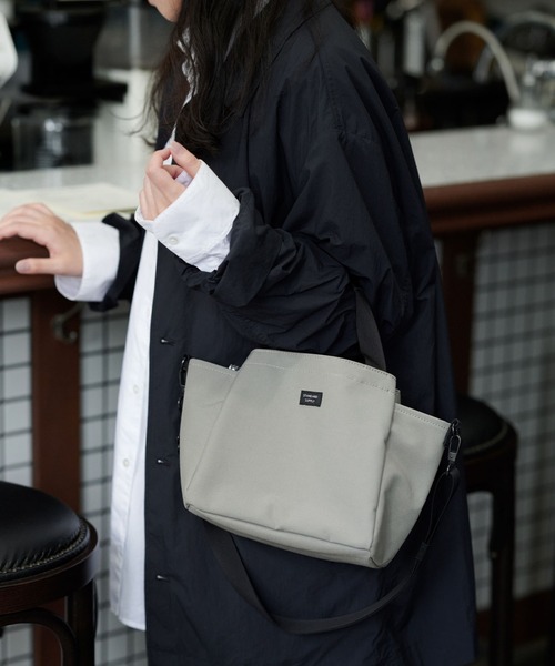 STANDARD SUPPLY(スタンダードサプライ)の「スタンダードサプライ / SIMPLICITY シンプリシティ / 2WAY FOLD TOTE S 2ウェイフォールドトートS(トートバッグ・レディース・チャコールグレー/ブラック/マスタード/モカ/グリーン/ブルー/ダークネイビー/ダークパープル/グレー/サンドベージュ・FREE)」の13枚目の写真
