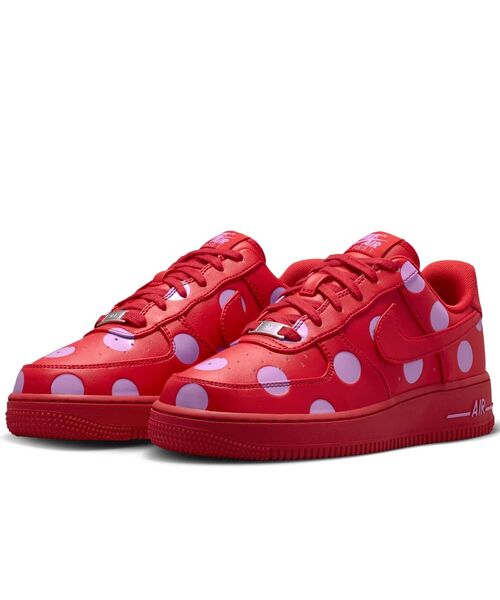NIKE(ナイキ)の「ナイキ エア フォース 1 '07 ウィメンズシューズ / Nike Air Force 1 '07 Women's Shoes IR8647-600 University Red(スニーカー・レディース・レッド・24.5/24/23.5/23/25/22.5/22/26/25.5)」の5枚目の写真